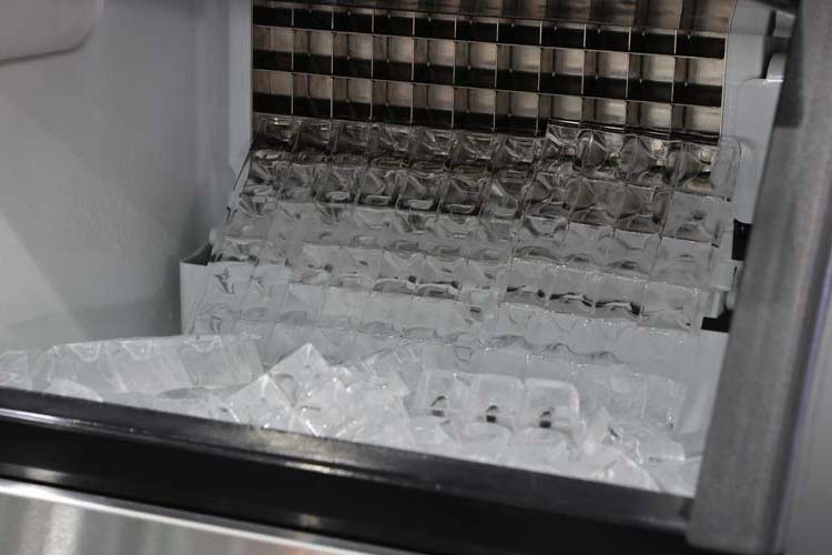 Ice Machine Repair Tips to Keep Your Business Running
